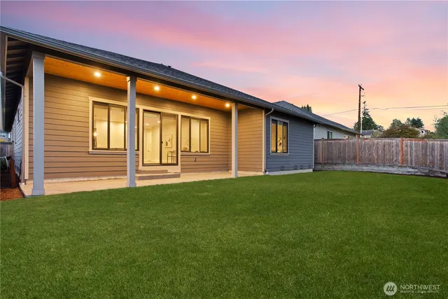 $1,135,000 | 2101 5th Street, Snohomish, WA 98290