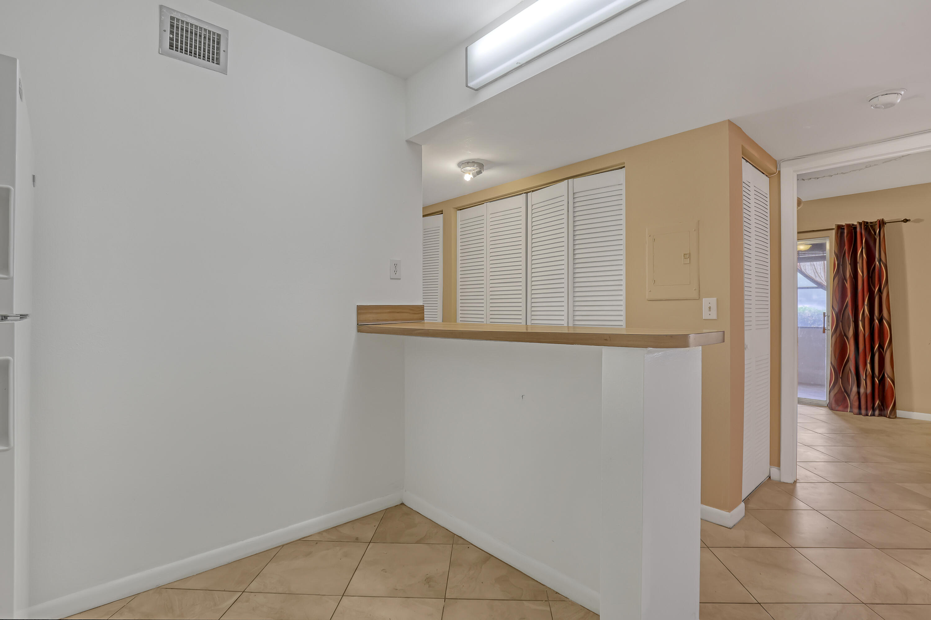 6257 Chasewood Drive, Unit B Jupiter, FL 33458 - Photo 13 of 36 6257 Chasewood #B (13)