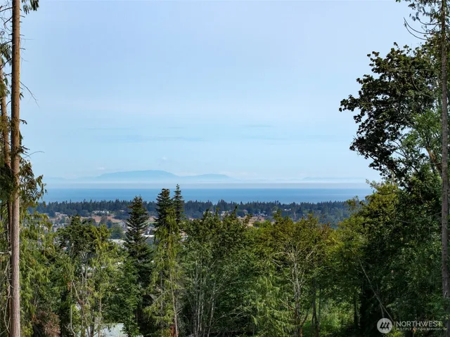 $1,500,000 | 319 Reservoir Road, Sequim, WA 98382