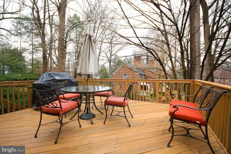 707 Villa Ridge Road Falls Church, VA 22046 - Photo 21 of 30 Deck