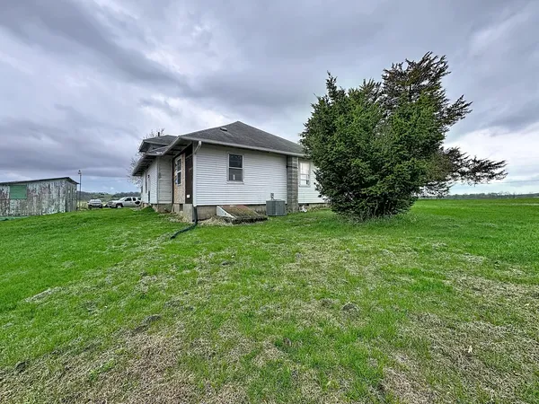 $175,000 | 12694 Meredosia Road, Albany, IL 61230