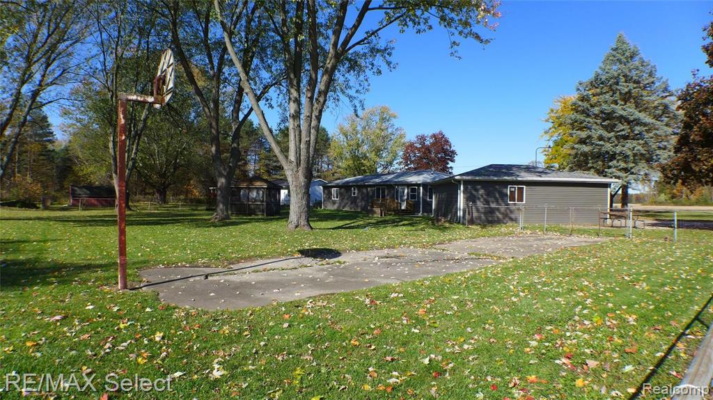 7159 West Mount Morris Road Flushing, MI 48433 - Photo 4 of 42