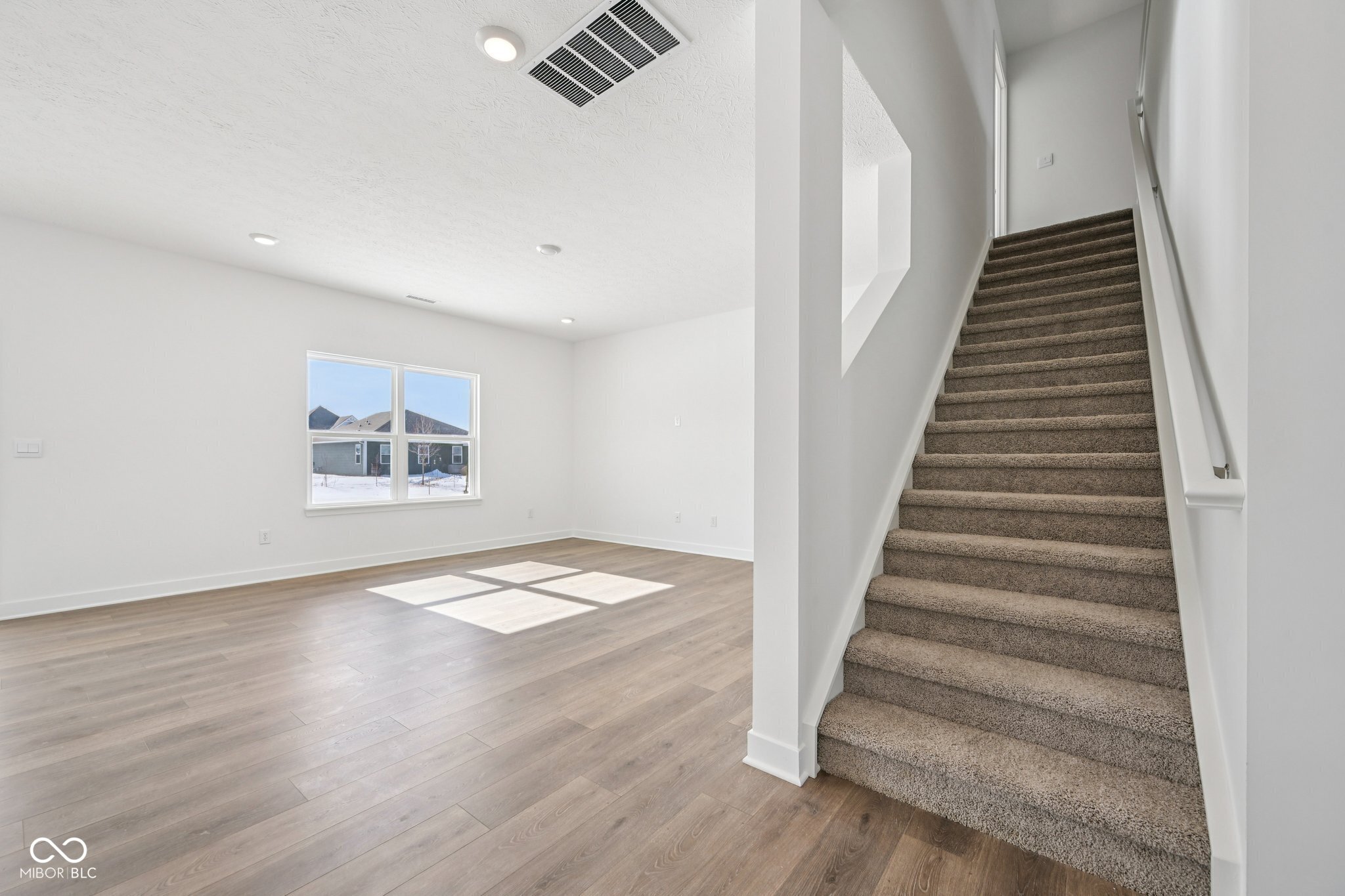 6267 Flag Whitestown, IN 46075 - Photo 7 of 47