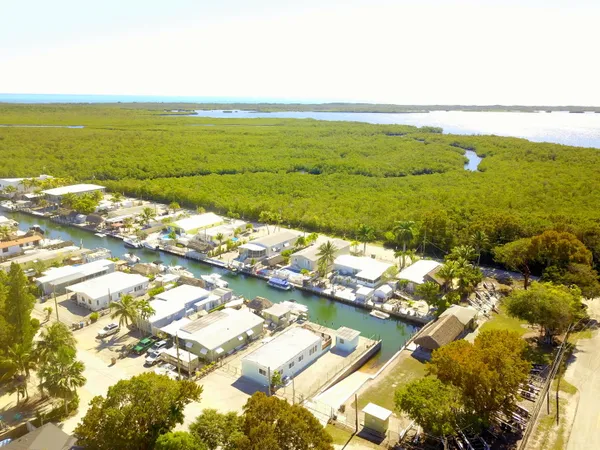 $839,000 | 211 Lance Lane, Key Largo, FL 33037