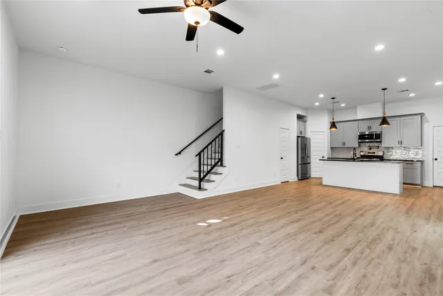 $2,250 | 2213 Lee Street, Houston, TX 77026