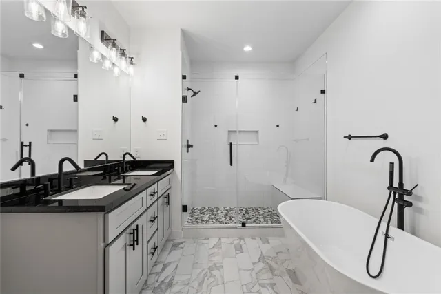 $2,250 | 2213 Lee Street, Houston, TX 77026