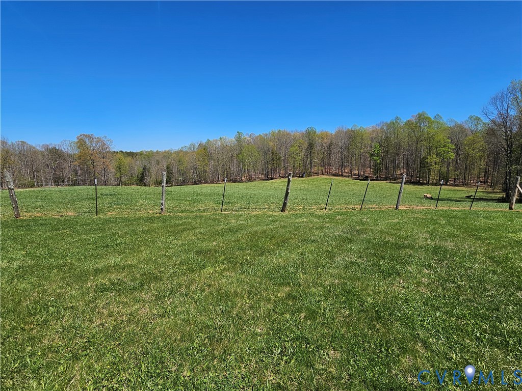3814 South Constitution Route Dillwyn, VA 23936 - Photo 35 of 49 a view of outdoor space with green field and trees