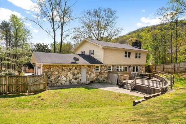 $450,000 | 2239 Rocky Face Circle, Dalton, GA 30720