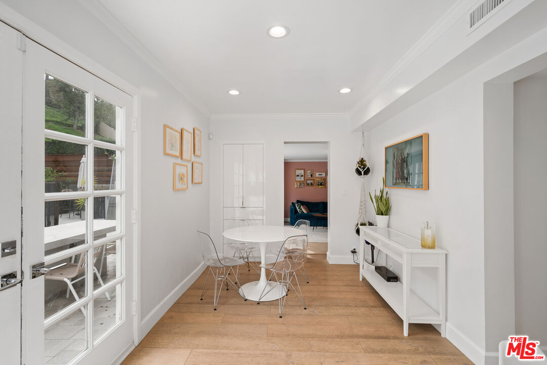 3156 Dona Emilia Drive Studio City, CA 91604 - Photo 16 of 43