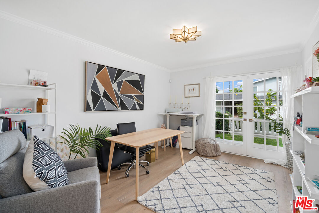 3156 Dona Emilia Drive Studio City, CA 91604 - Photo 21 of 43