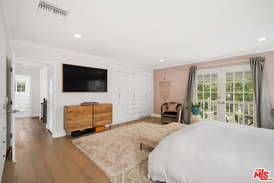 3156 Dona Emilia Drive Studio City, CA 91604 - Photo 30 of 43