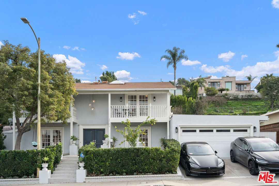 3156 Dona Emilia Drive Studio City, CA 91604 - Photo 3 of 43