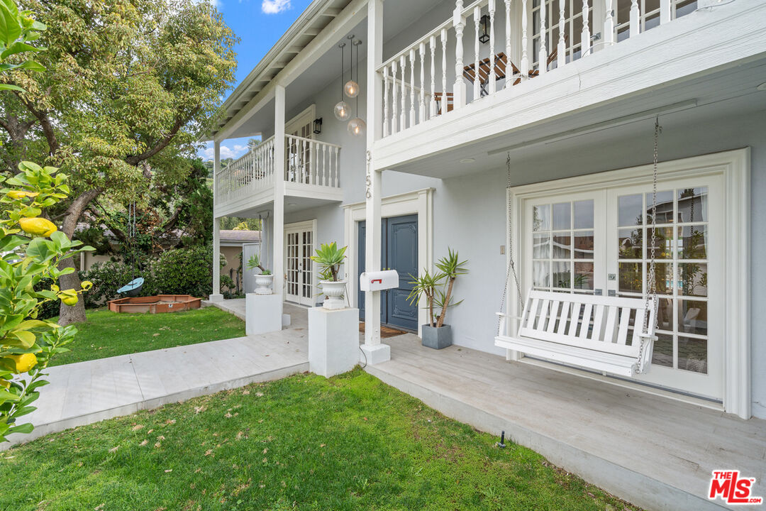 3156 Dona Emilia Drive Studio City, CA 91604 - Photo 6 of 43