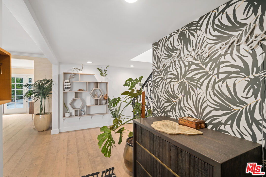 3156 Dona Emilia Drive Studio City, CA 91604 - Photo 7 of 43