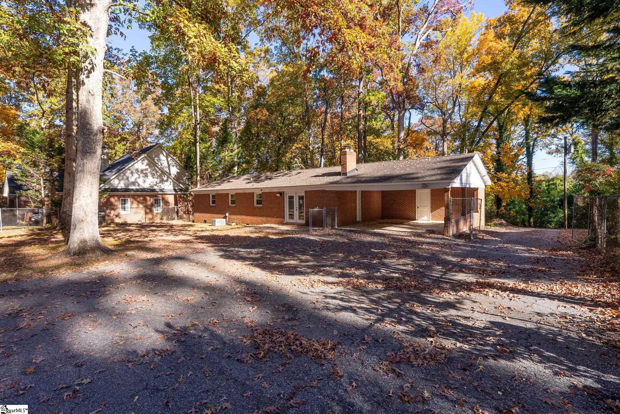 208 Spring Drive Easley, SC 29642 - Photo 32 of 34