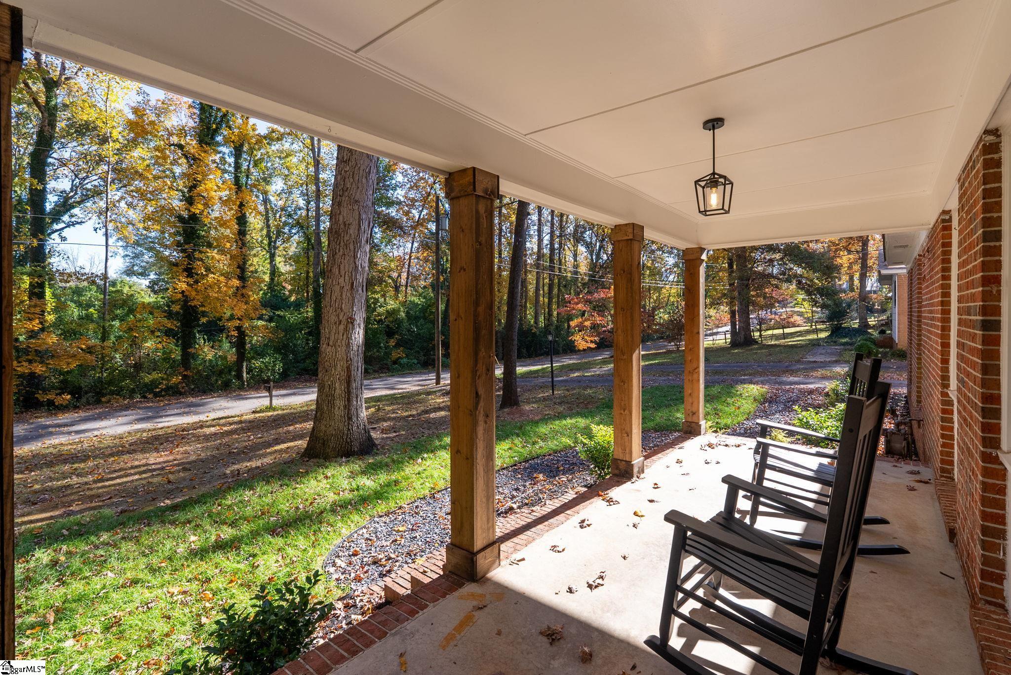 208 Spring Drive Easley, SC 29642 - Photo 6 of 34