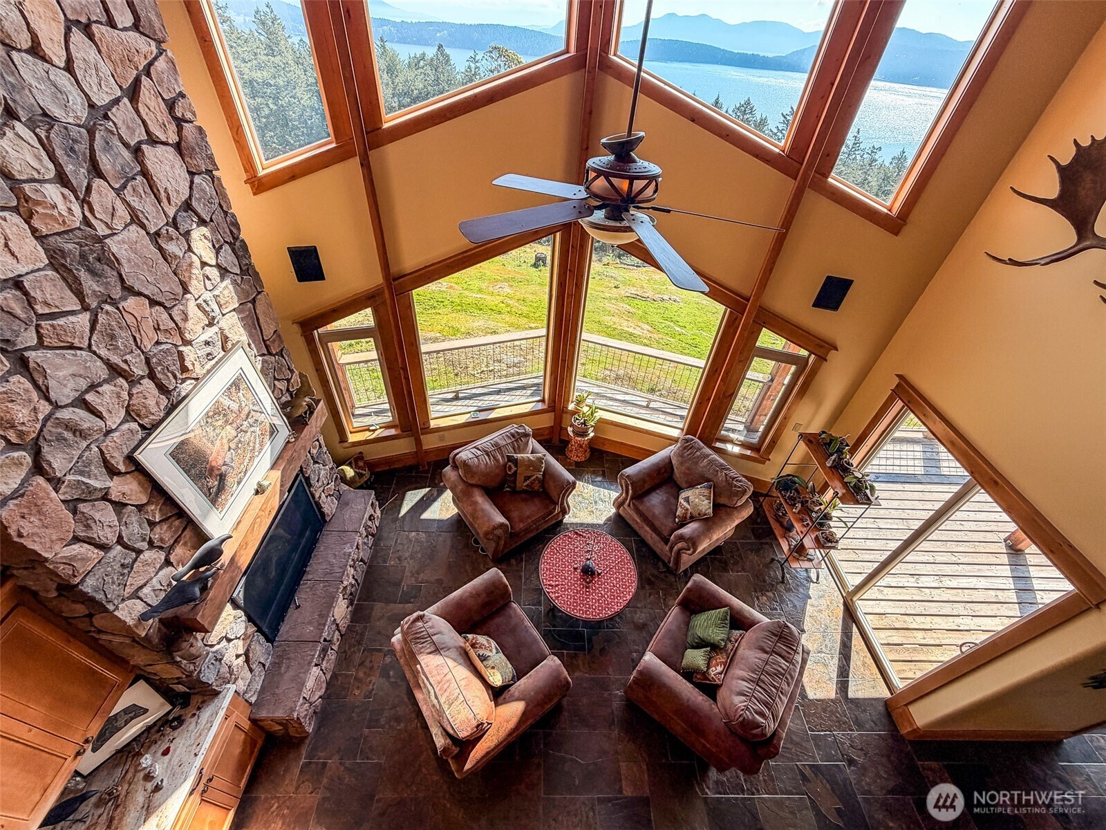726 Pine Ridge Drive Orcas Island, WA 98280 - Photo 31 of 40 a living room with furniture and a window