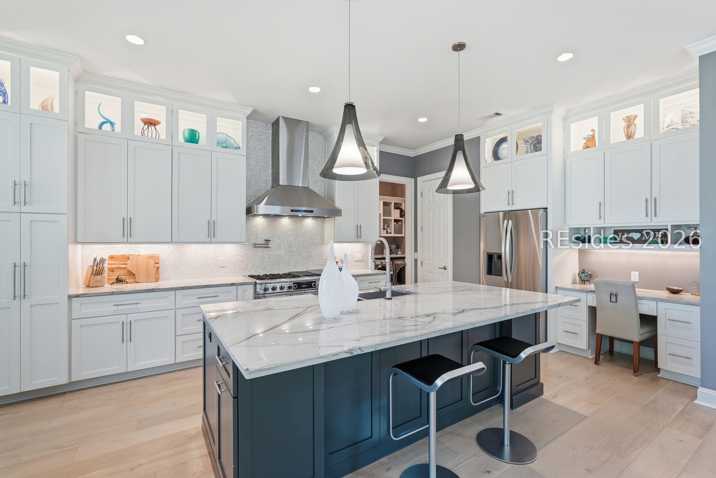 71 Tucker Ridge Court Hilton Head Island, SC 29926 - Photo 12 of 49 48" Cap. Connoisseurian Grand Chef dual fuel range