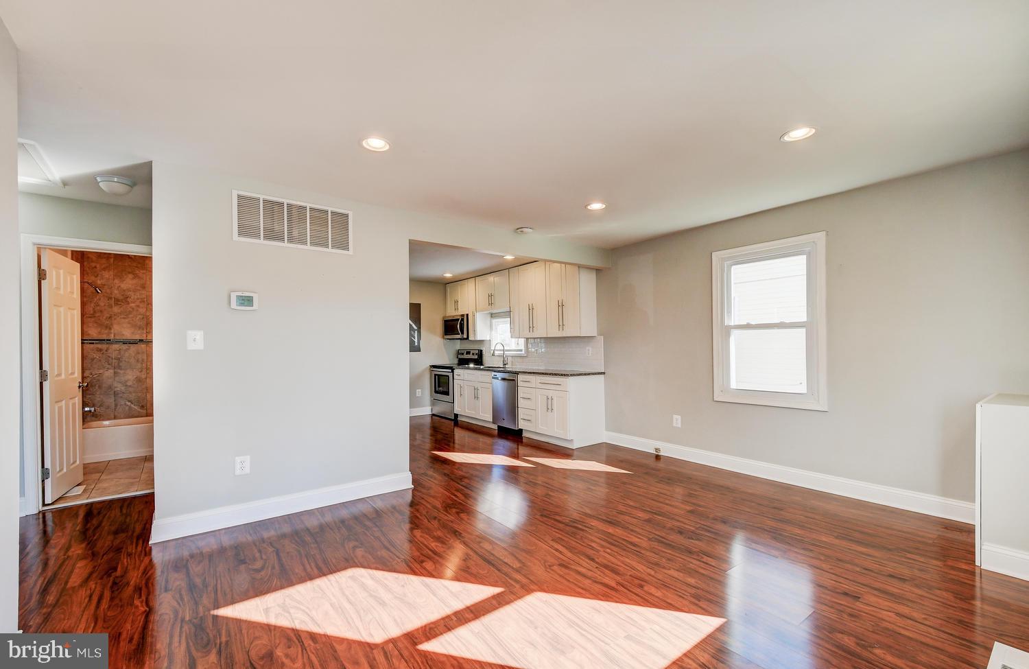 109 Bennett Road Baltimore, MD 21221 - Photo 3 of 22 Gallery Image 3