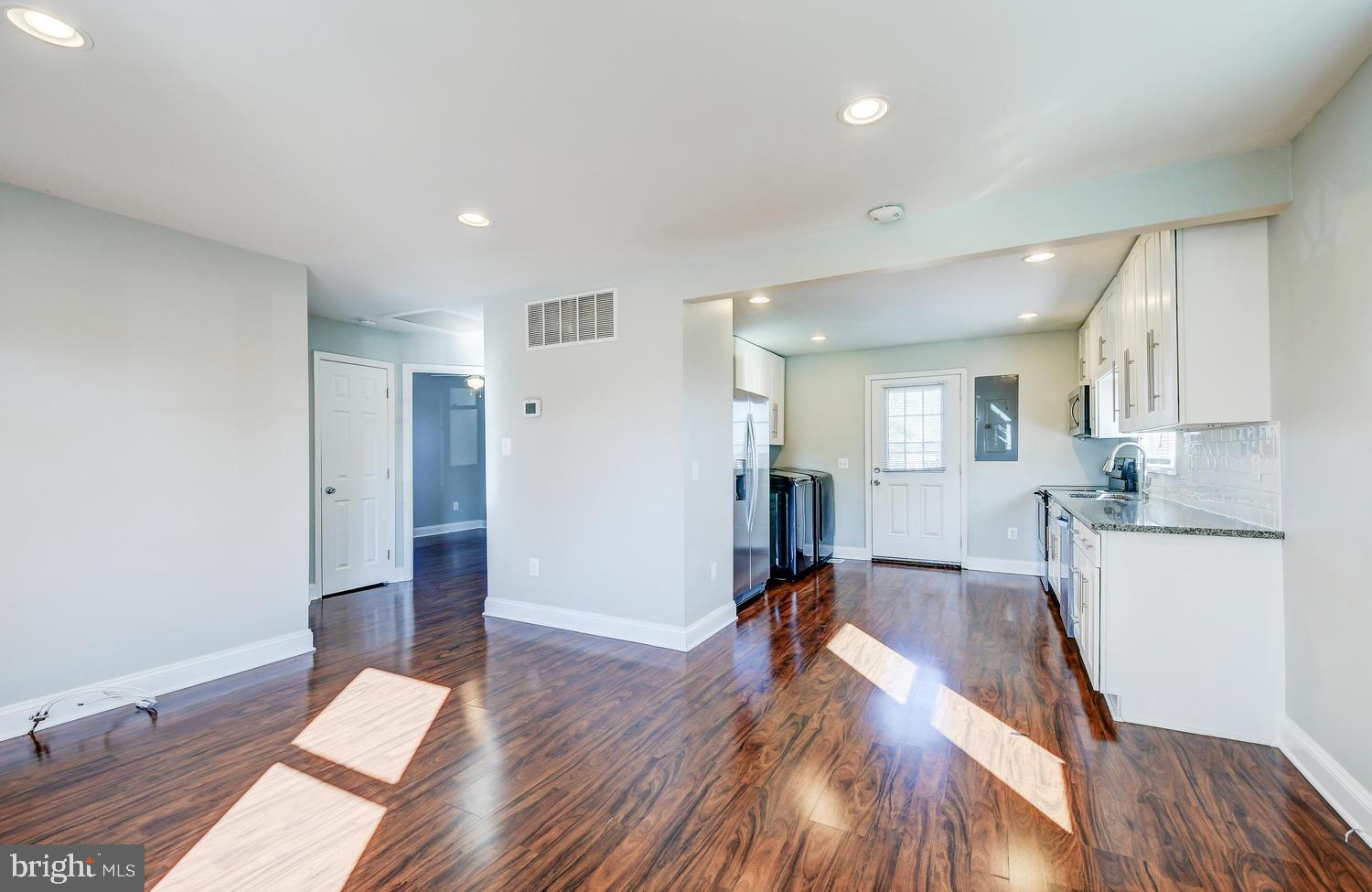 109 Bennett Road Baltimore, MD 21221 - Photo 6 of 22 Gallery Image 6