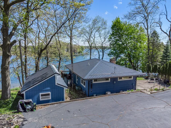 $550,000 | 13872 Fineview Bluff Drive, Battle Creek, MI 49017