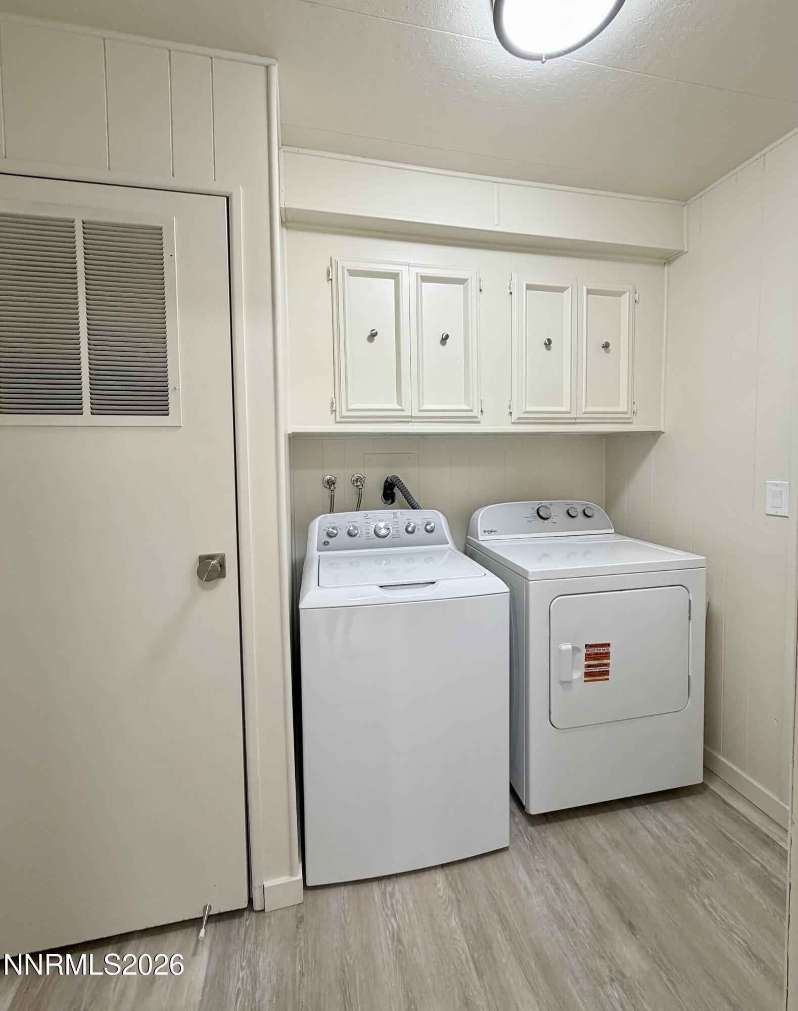 330 Taurus Circle Reno, NV 89521 - Photo 15 of 27 a utility room with dryer and washer