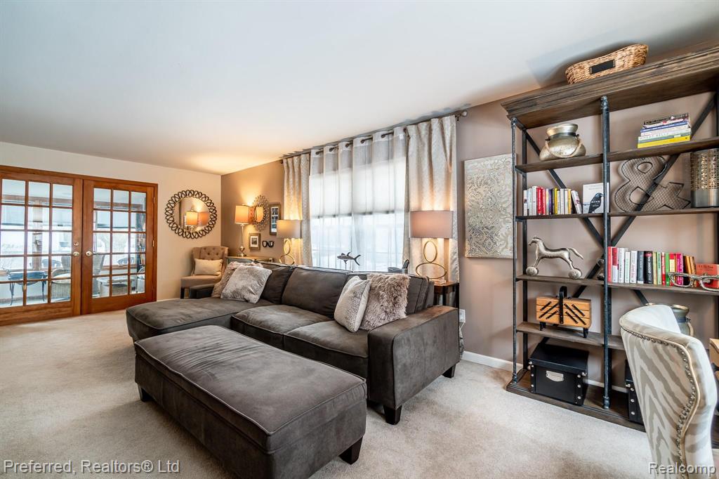 22514 Winfield Road Novi, MI 48375 - Photo 9 of 39