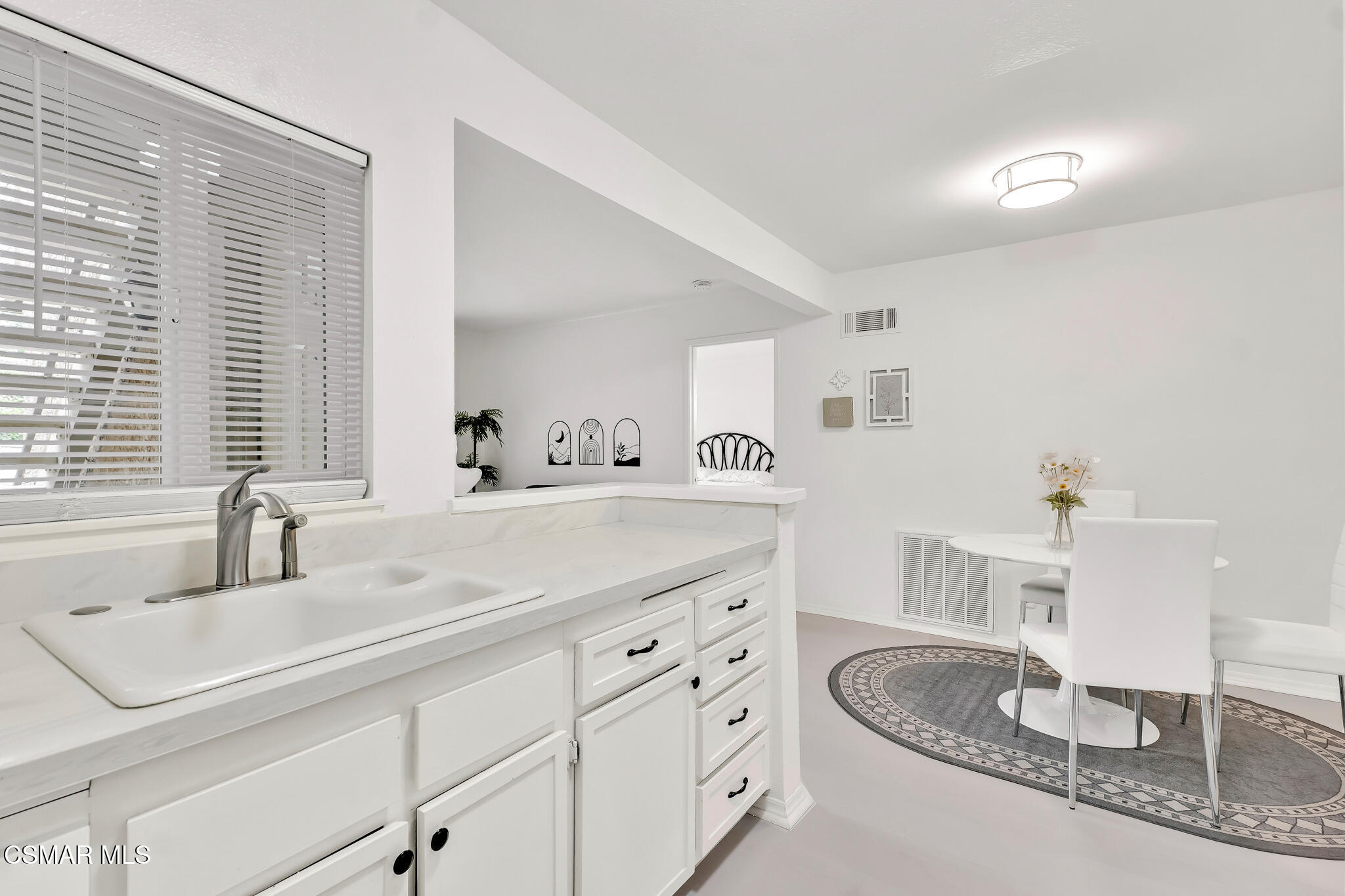 4561 Alamo Street, Unit C Simi Valley, CA 93063 - Photo 13 of 30 Kitchen