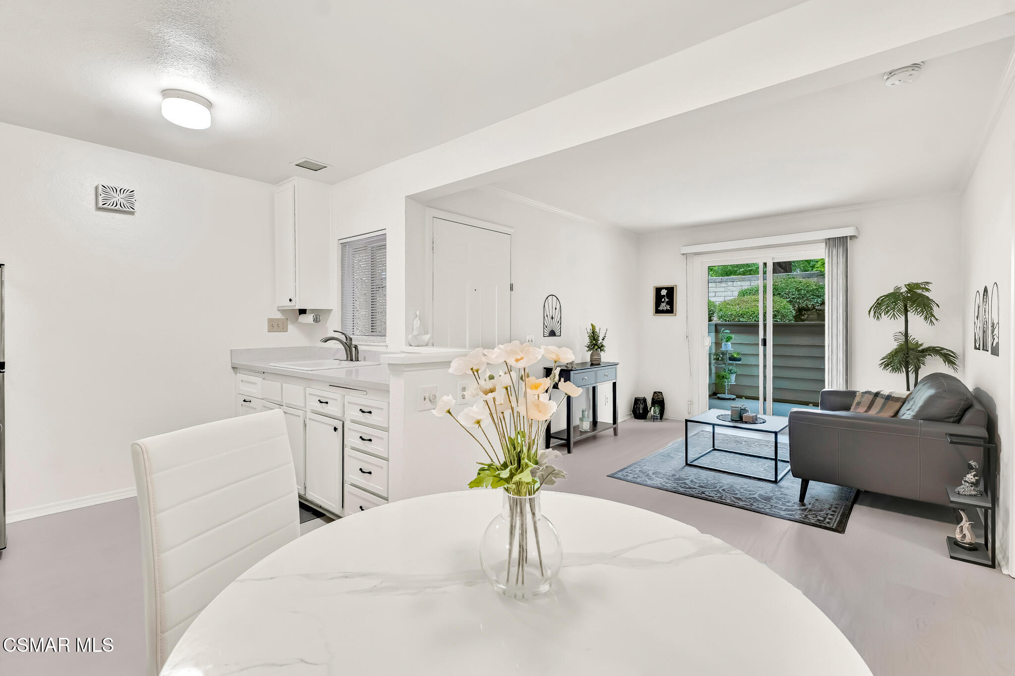 4561 Alamo Street, Unit C Simi Valley, CA 93063 - Photo 10 of 30 Dining Area