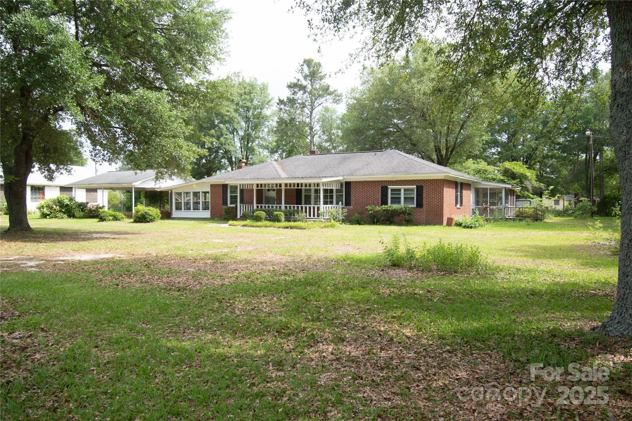 5199 Bethune Road Kershaw, SC 29067 - Photo 2 of 33