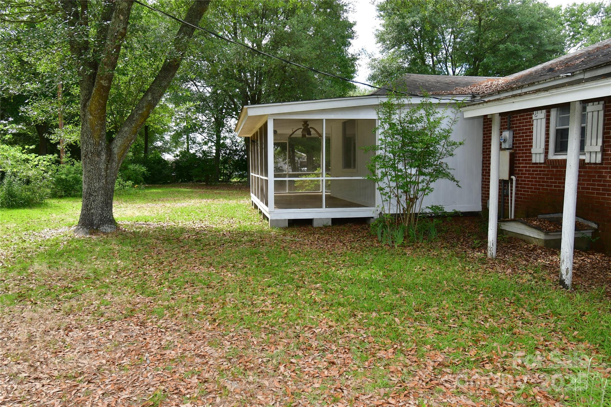 5199 Bethune Road Kershaw, SC 29067 - Photo 4 of 33