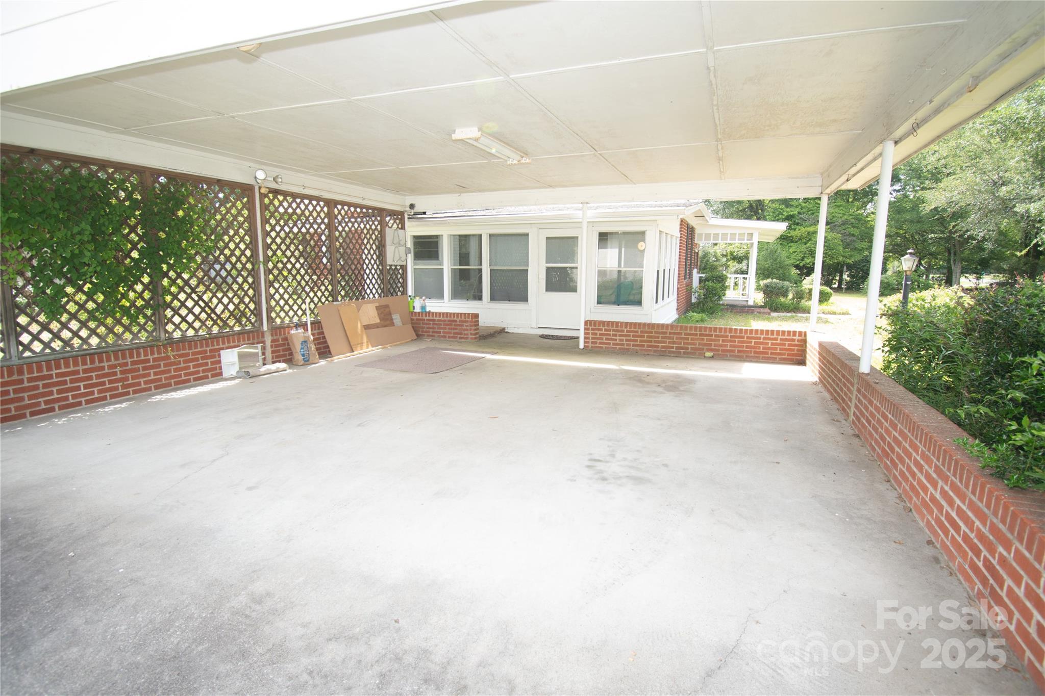 5199 Bethune Road Kershaw, SC 29067 - Photo 7 of 33