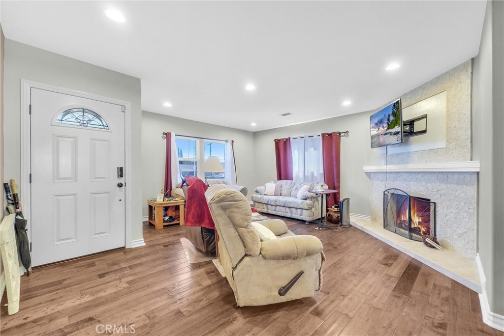 658 North Milford Road Orange, CA 92867 - Photo 5 of 38 Gallery Image 5