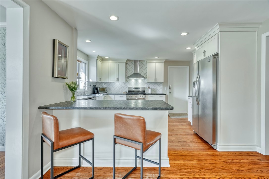 41 Old N Hill Irondequoit, NY 14617 - Photo 13 of 50