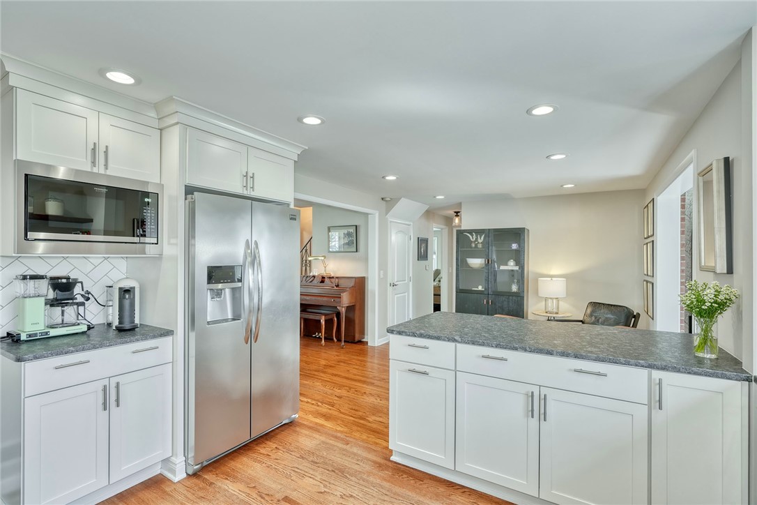 41 Old N Hill Irondequoit, NY 14617 - Photo 17 of 50