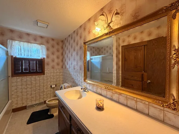 $240,000 | 1306 Marie Avenue, Albert Lea, MN 56007