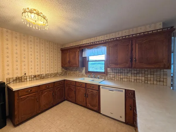 $240,000 | 1306 Marie Avenue, Albert Lea, MN 56007