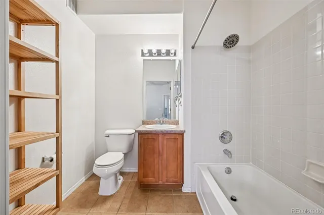 $290,000 | 16386 East Fremont Avenue, Unit 4, Aurora, CO 80016