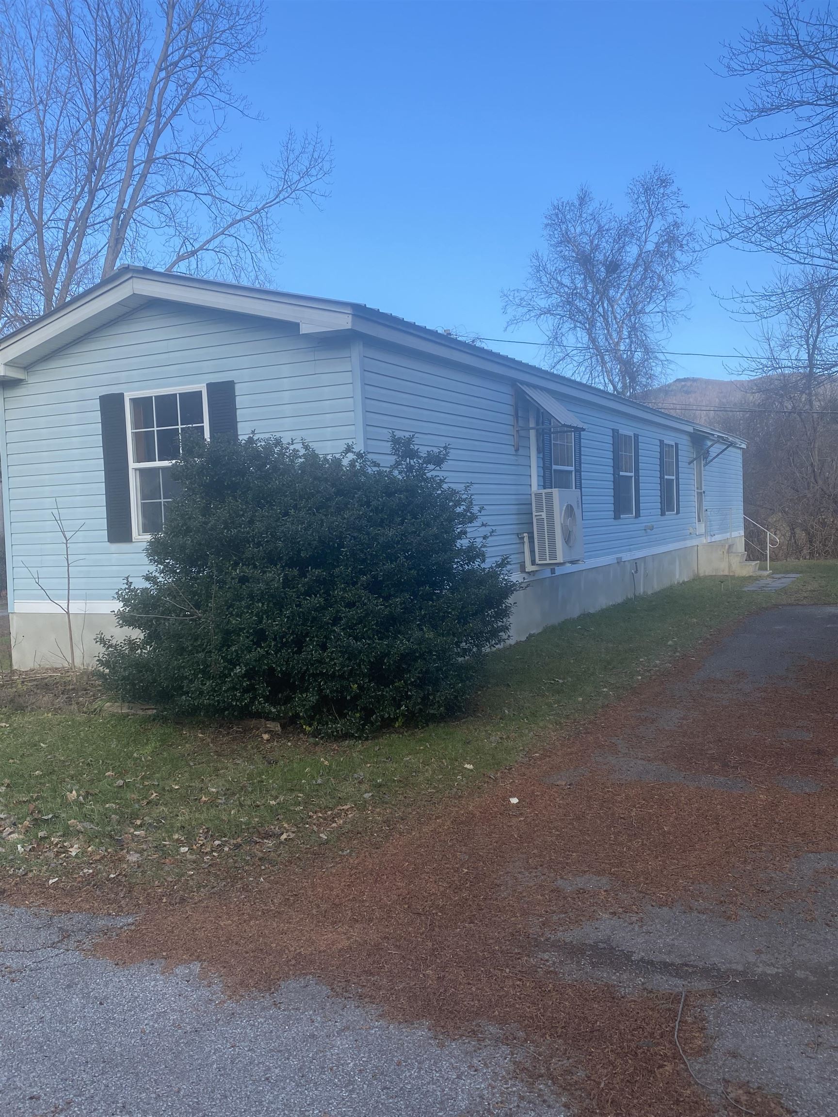 33 Allen Street, Unit 11 Rutland, VT 05701 - Photo 1 of 18