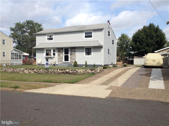 636 Burt Road Runnemede, NJ 08078 - Photo 2 of 18 a front view of a house with a yard