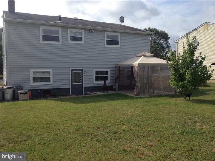 636 Burt Road Runnemede, NJ 08078 - Photo 13 of 18 a view of a house with backyard and garden