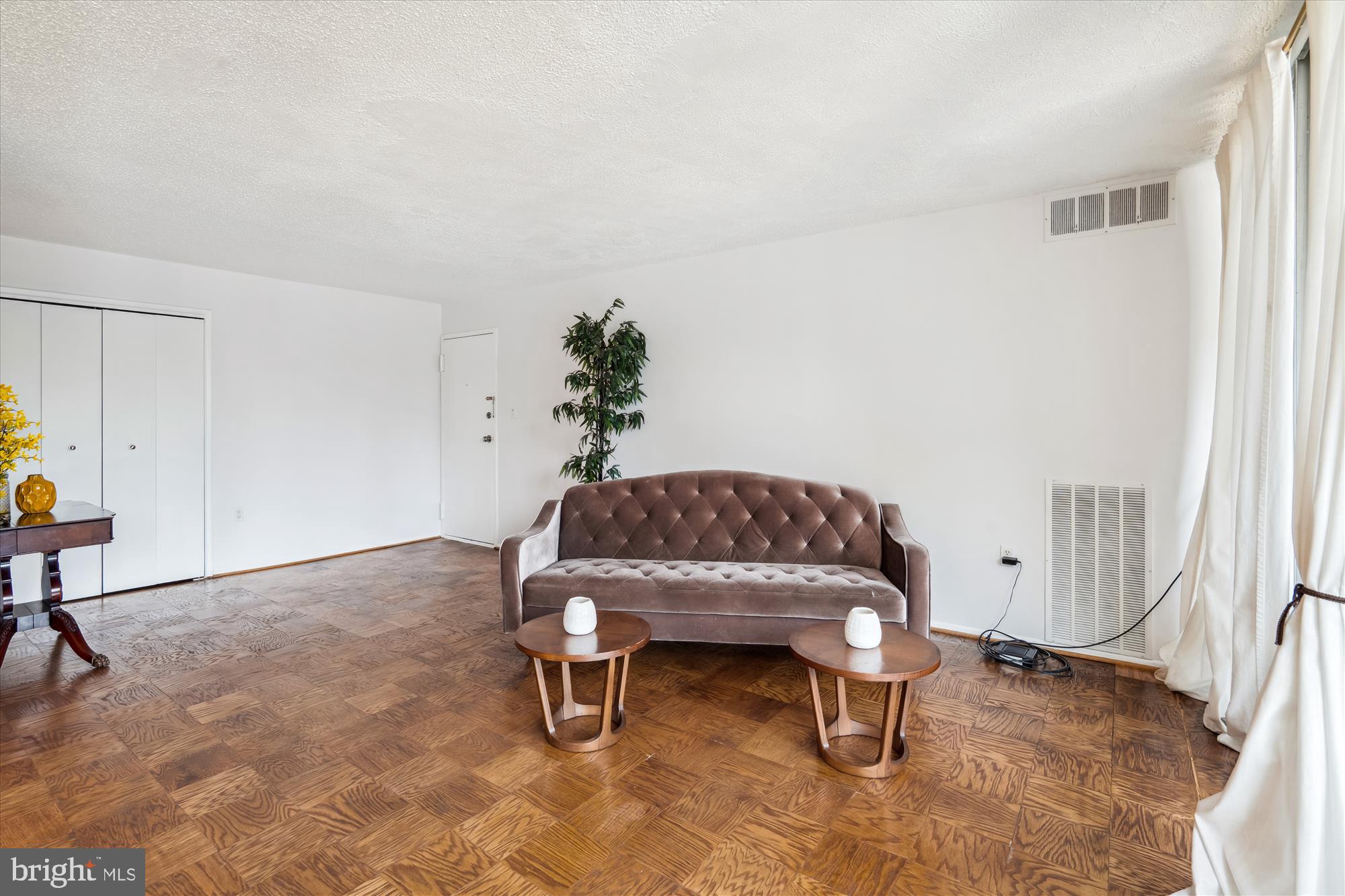 1828 Metzerott Road, Unit 201 Adelphi, MD 20783 - Photo 19 of 27 Living room