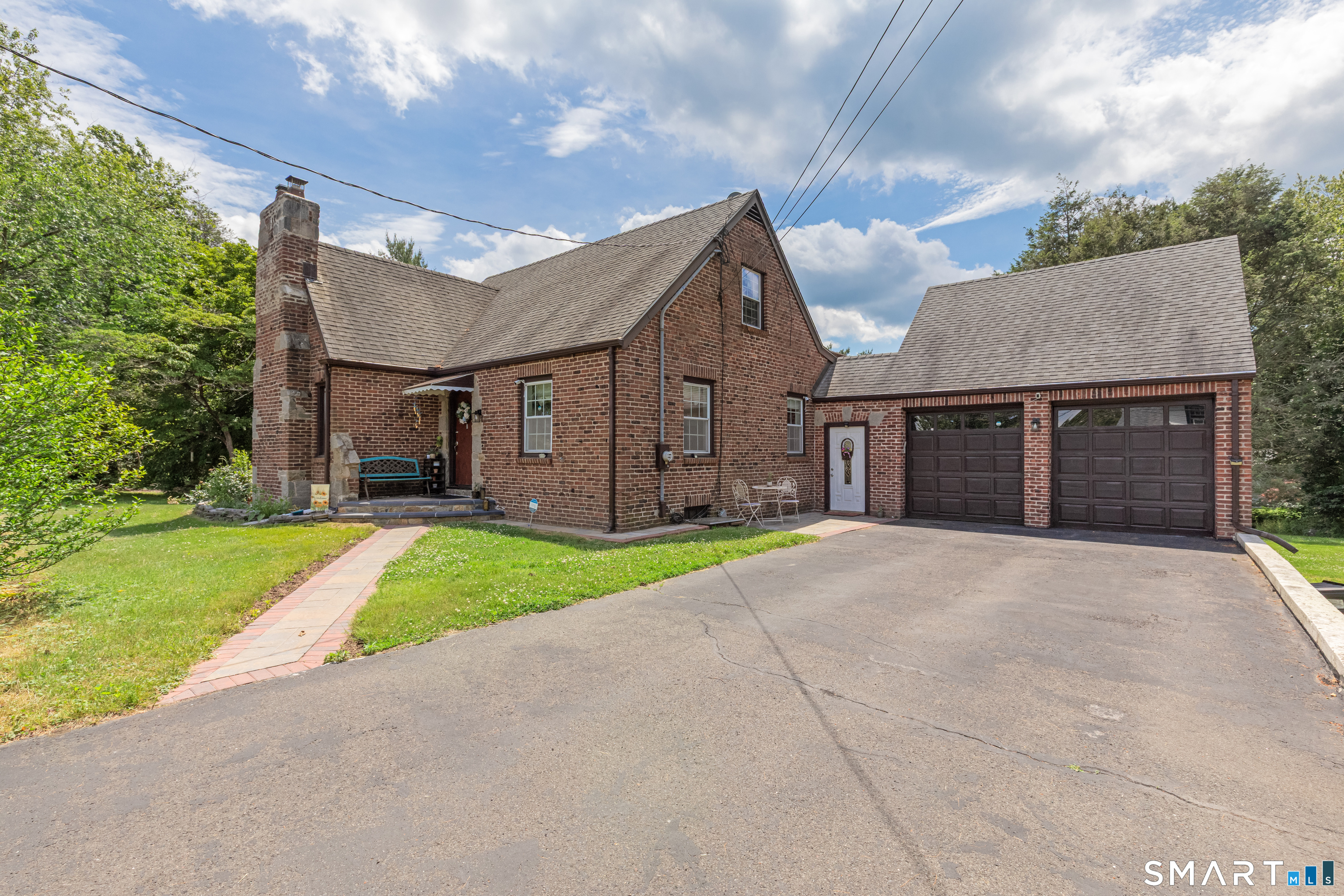 816 Woodruff Road Orange, CT 06477 - Photo 2 of 40