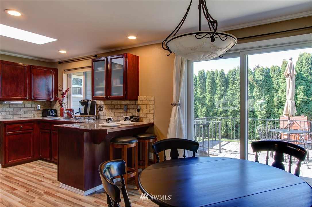 17819 85th Place Northeast Bothell, WA 98011 - Photo 4 of 14
