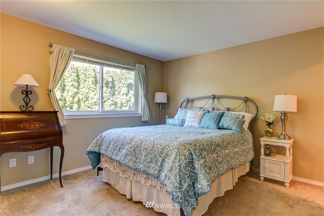 17819 85th Place Northeast Bothell, WA 98011 - Photo 9 of 14