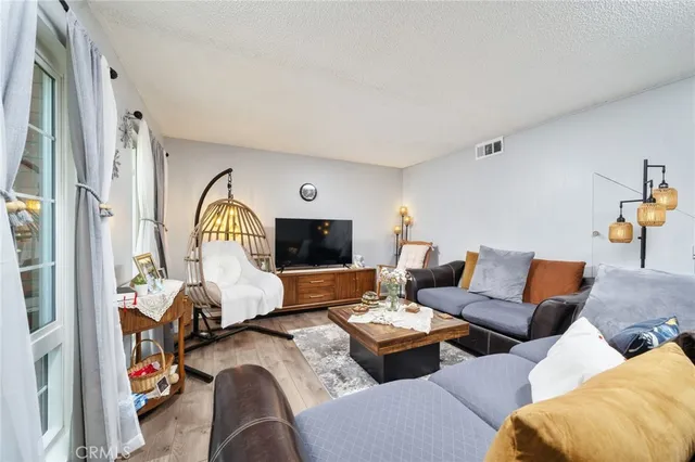 $570,000 | 1800 West Gramercy Avenue, Unit 43, Anaheim, CA 92801