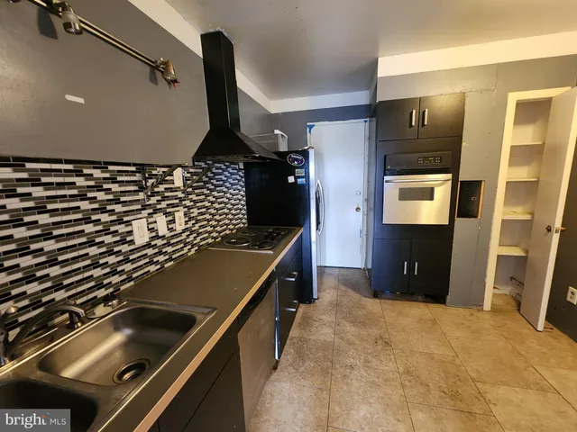 a close view of shower