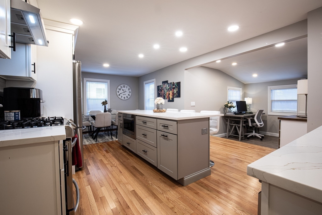 29 Amelian Road Randolph, MA 02368 - Photo 6 of 30 Gallery Image 6