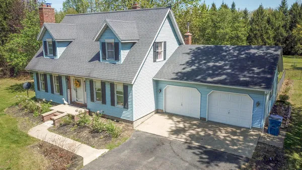 $425,000 | 7120 15 1/2 Mile Road, Marshall, MI 49068