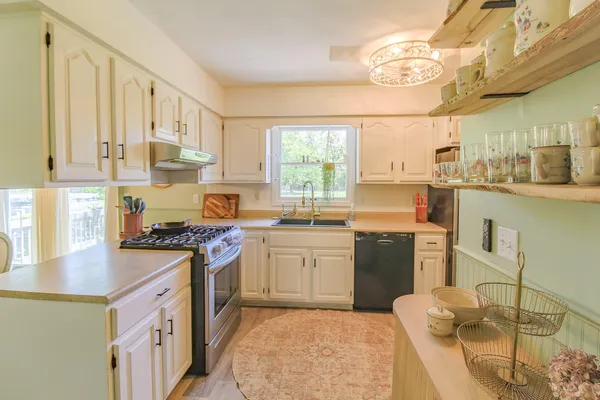 $425,000 | 7120 15 1/2 Mile Road, Marshall, MI 49068